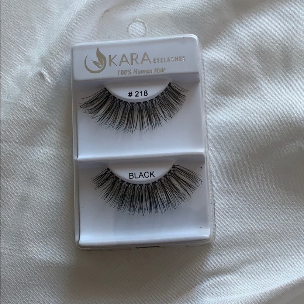 Never been used false eyelashes